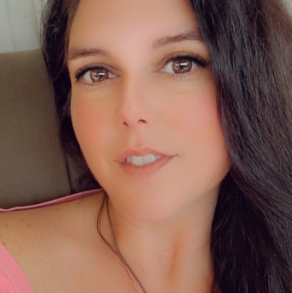 Meet your Posher, Elizabeth - Picture 1 of 1